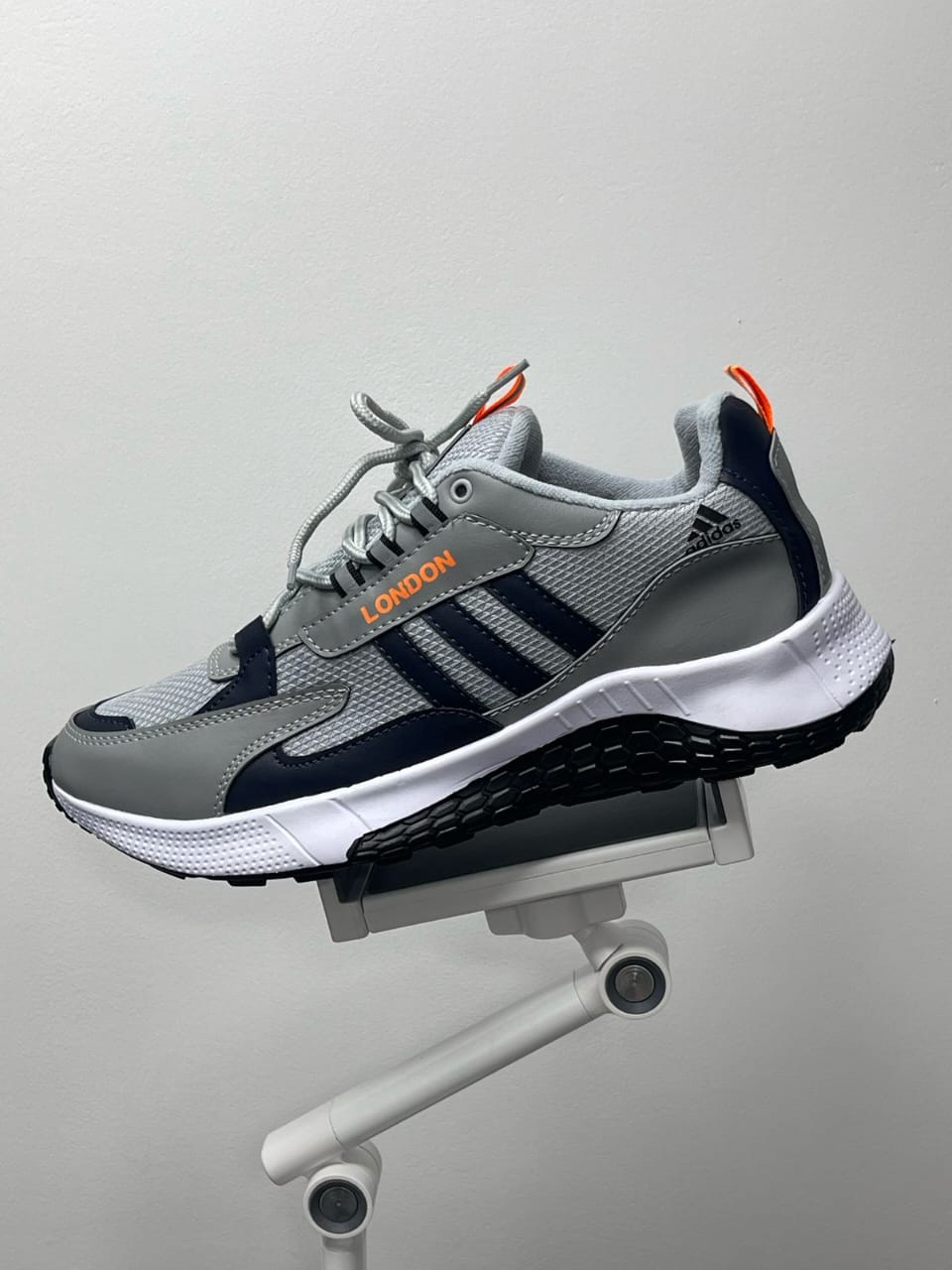 ADIDAS LONDON - IMPORTADO DE ESTADOS UNIDOS