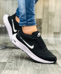 NIKE ZOOM